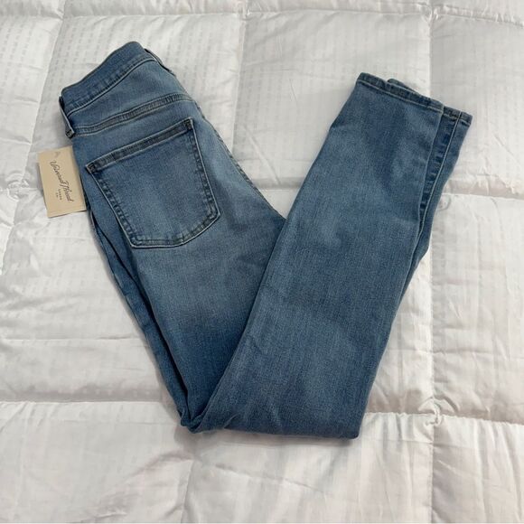 Universal threads high-rise skinny Classic wash Jeans-new with tags size 6 - Picture 7 of 7